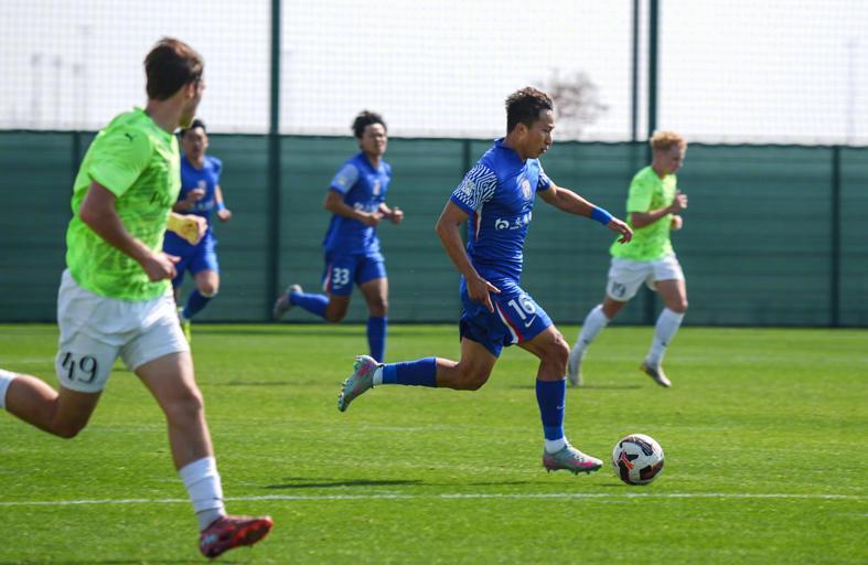 永利官网-0-6 5-4 1-1！中超三雄疯狂一日！海港被虐惨 申花战平 成都首胜