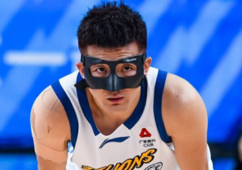 大冷！广厦无缘30分逆转遭山东终结7连胜 布朗38分末节21分